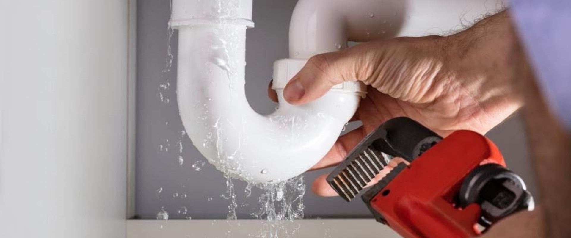 Emergency Plumbing: What to Do When You Have a Broken Pipe