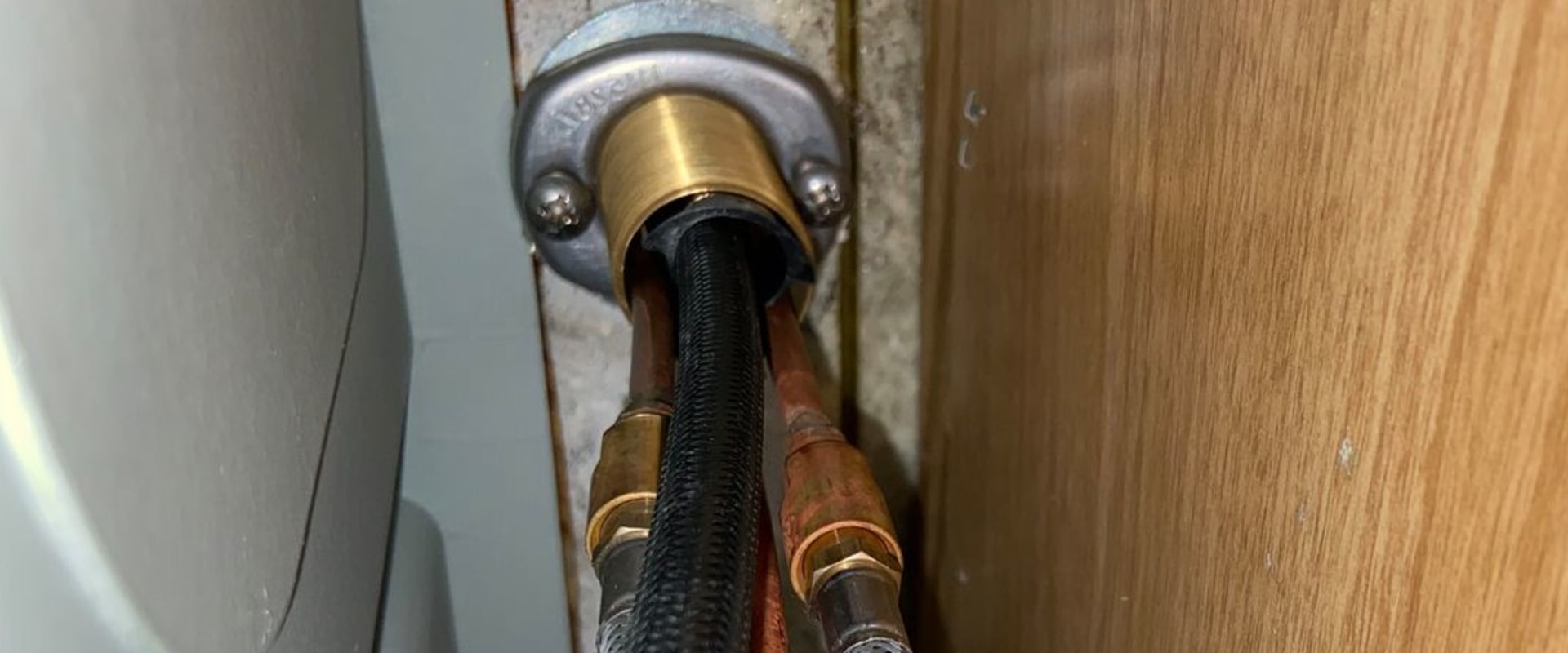 Installing a Kitchen Faucet: A Step-by-Step Guide